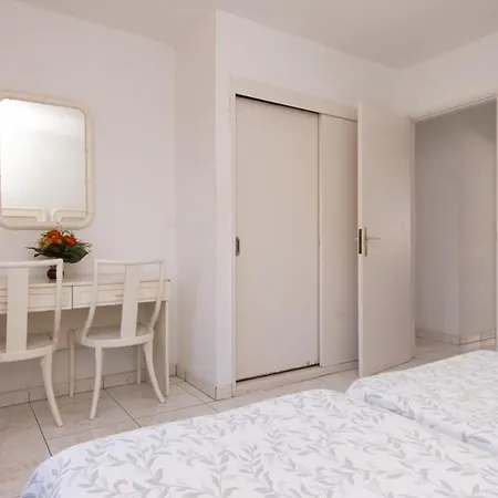 Flores 5 - Two Bed Apartment