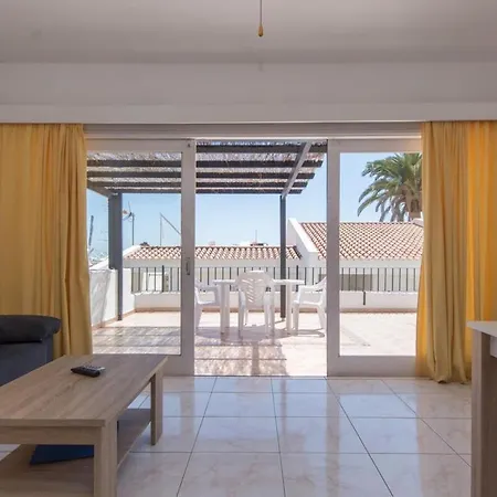 Flores 5 - Two Bed Lejlighed Playa Feñabe