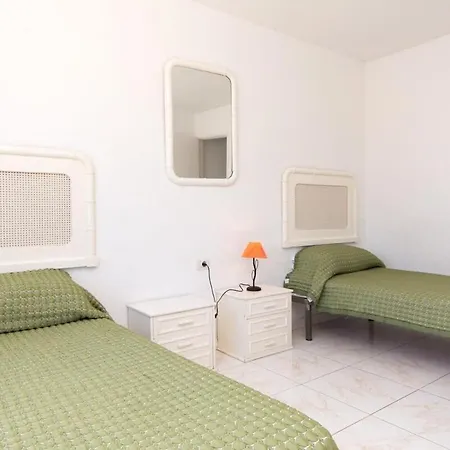 Flores 5 - Two Bed Playa Feñabe