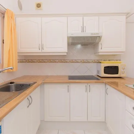Flores 5 - Two Bed *