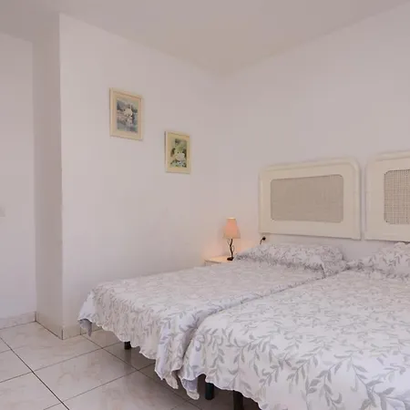 Flores 5 - Two Bed * Playa Feñabe