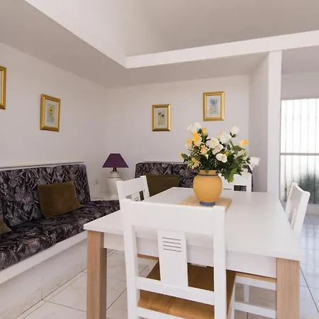 Flores 5 - Two Bed *